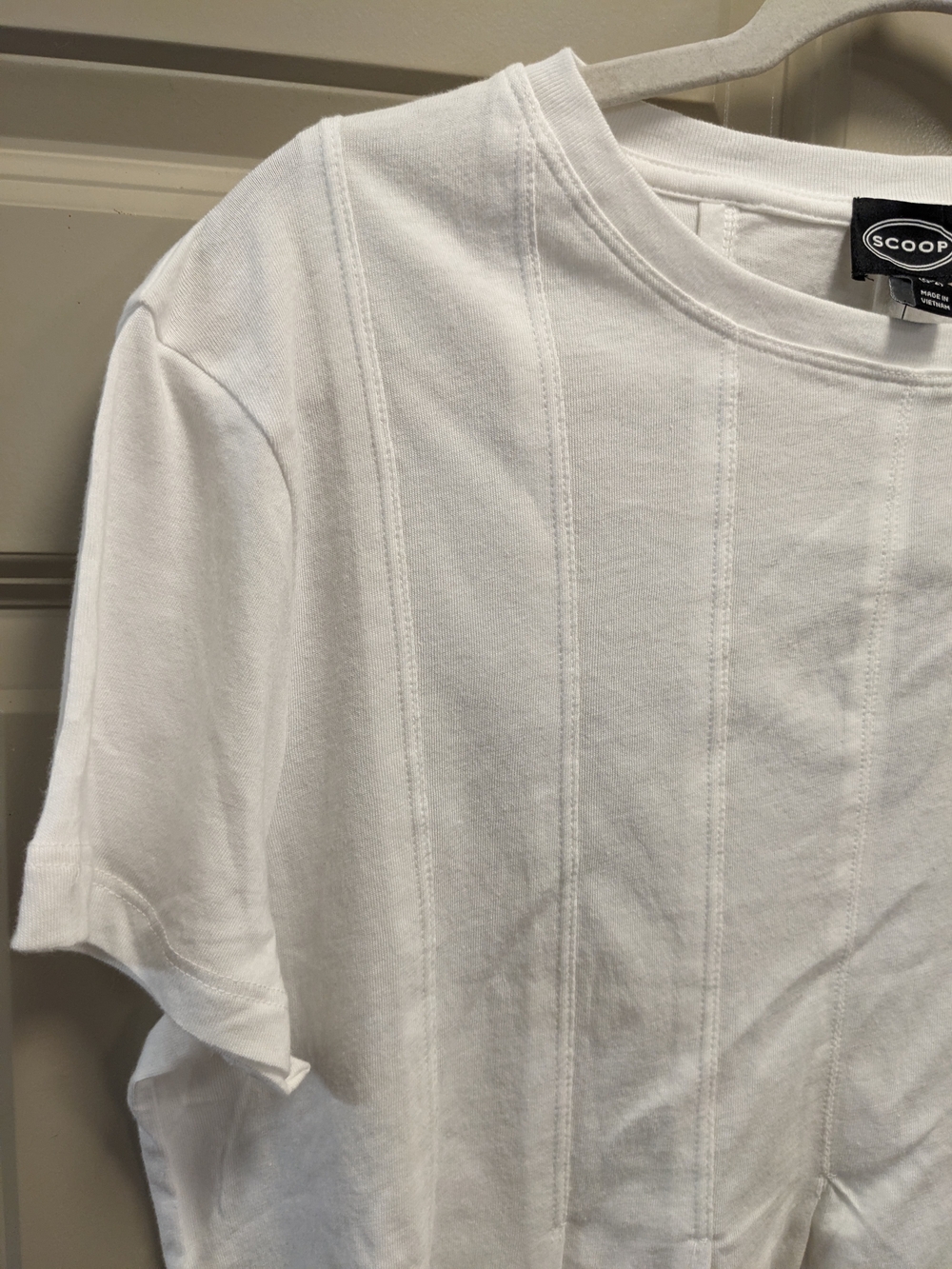 Scoop White Pleated Short Sleeve Crop Top- Size XS (0-2) - Picture 2 of 10